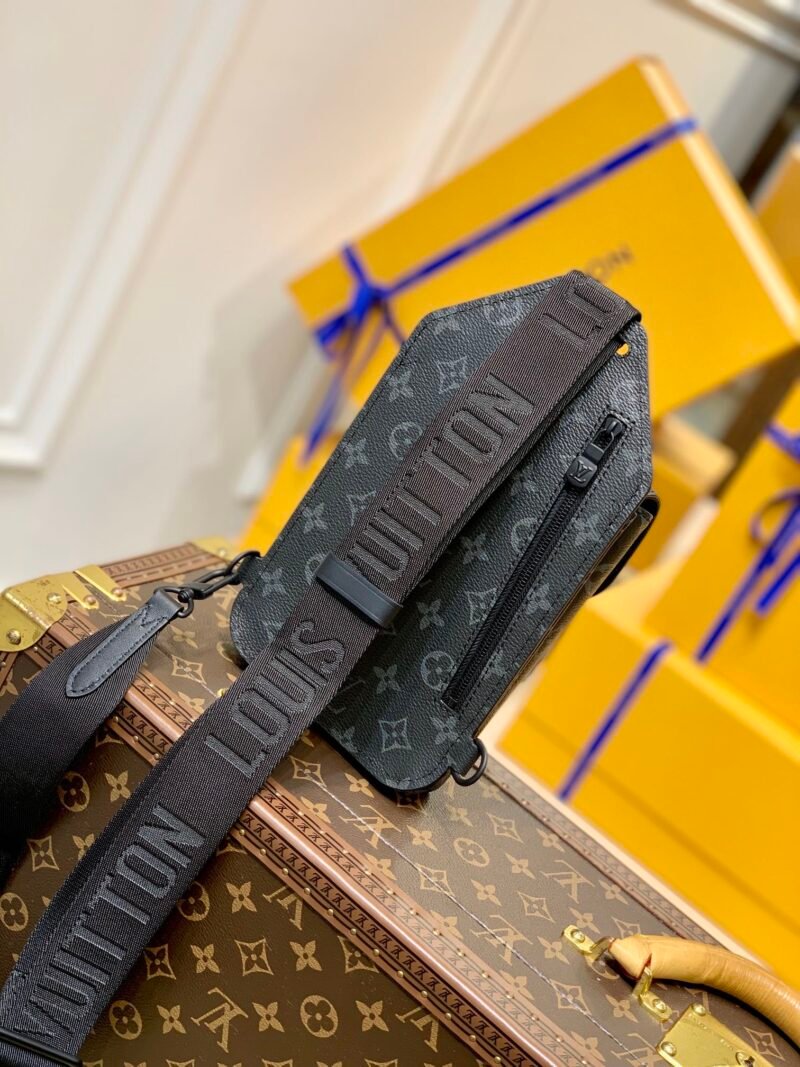 Louis Vuitton M45912 Saumur Crossboby Bag-13*18*3.5CM