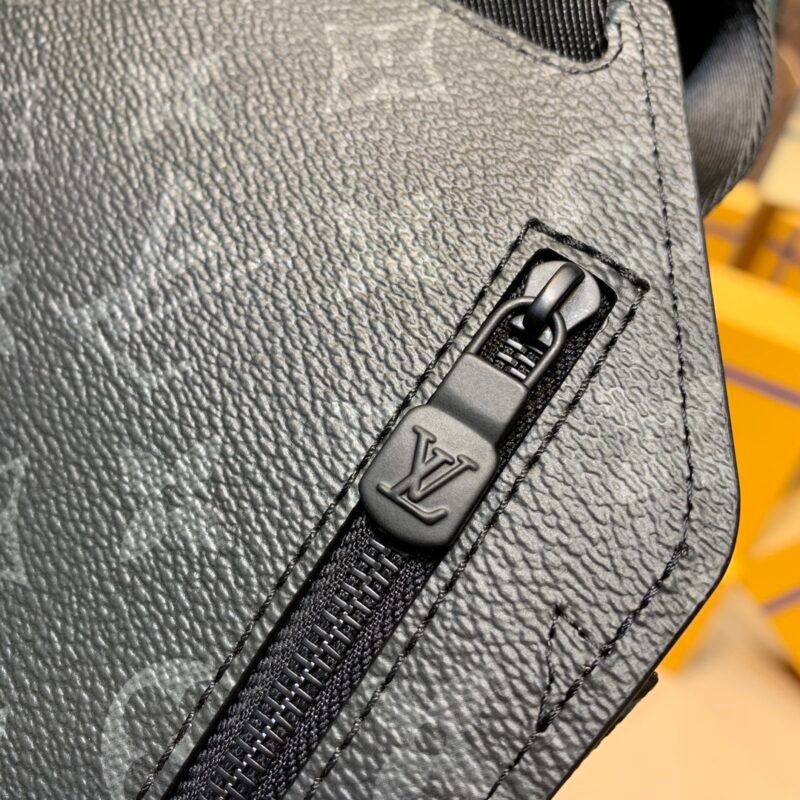 Louis Vuitton M45912 Saumur Crossboby Bag-13*18*3.5CM