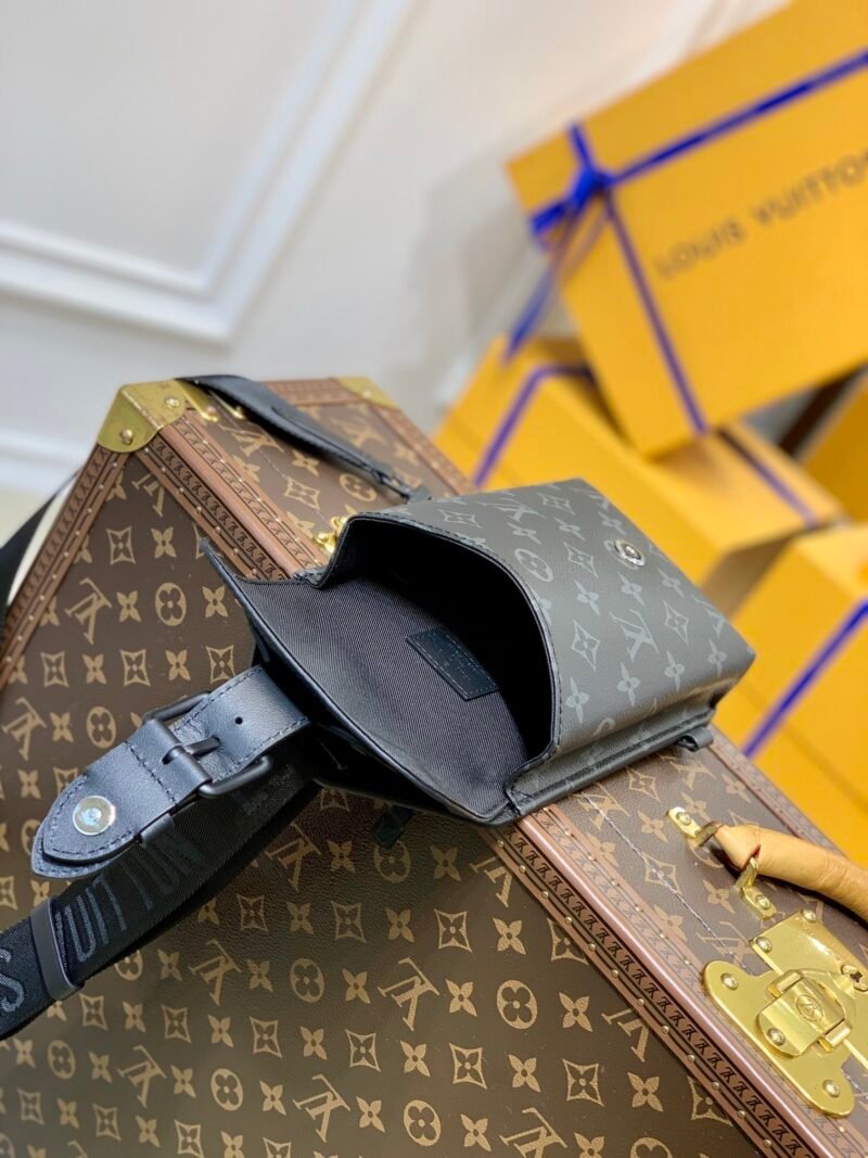 Louis Vuitton M45912 Saumur Crossboby Bag-13*18*3.5CM