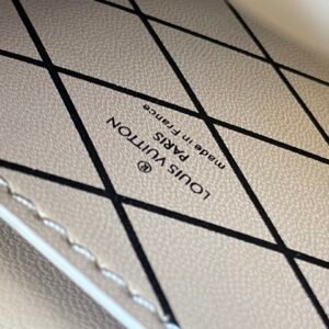 Louis Vuitton Trunk Vertical-11*17.5*3.5CM