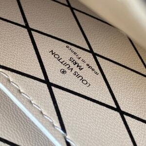 Louis Vuitton Trunk Vertical-11*17.5*3.5CM