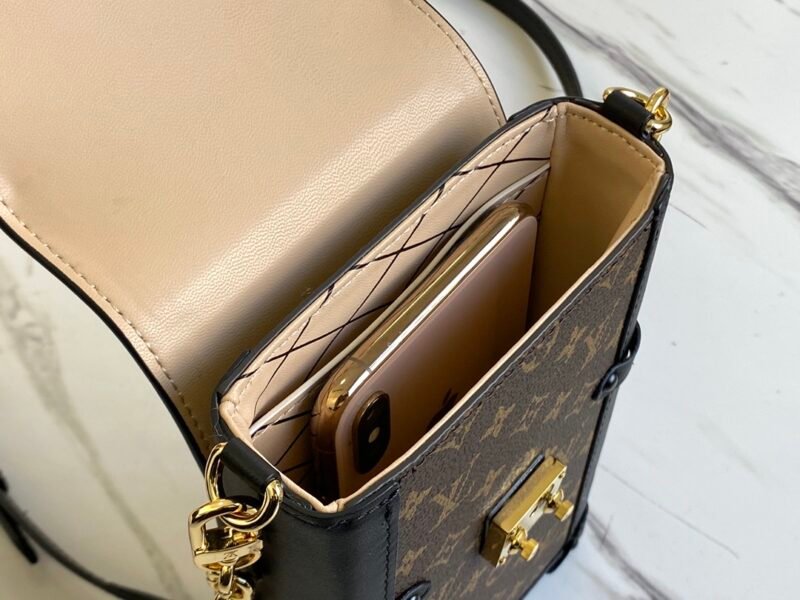 Louis Vuitton Trunk Vertical-11*17.5*3.5CM