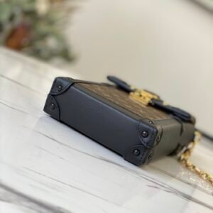 Louis Vuitton Trunk Vertical-11*17.5*3.5CM