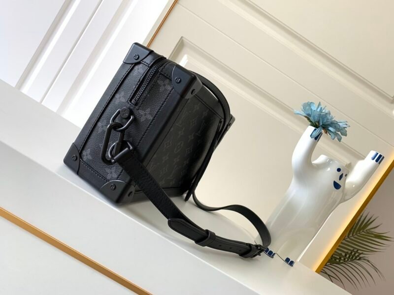 Louis Vuitton Soft Trunk-25x17x9.5M
