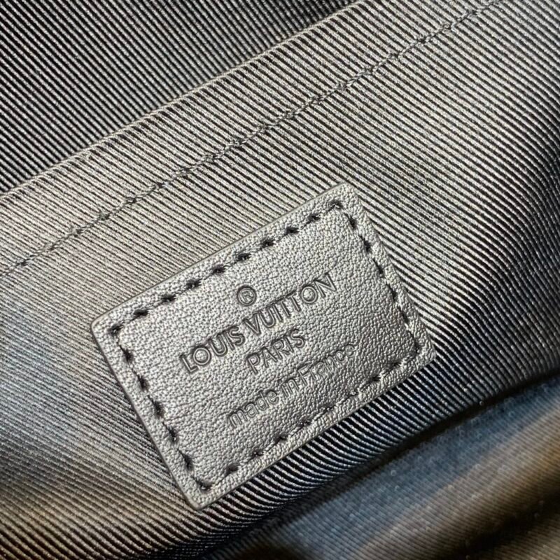 Louis Vuitton M81115 Gaston Wearable Wallet -22*14.5*4.5M