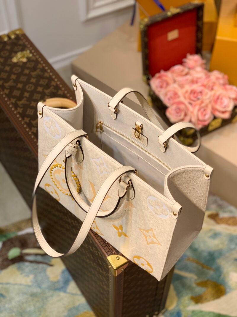 Louis Vuitton By The Pooll Onthego Handbag-35*27*14CM