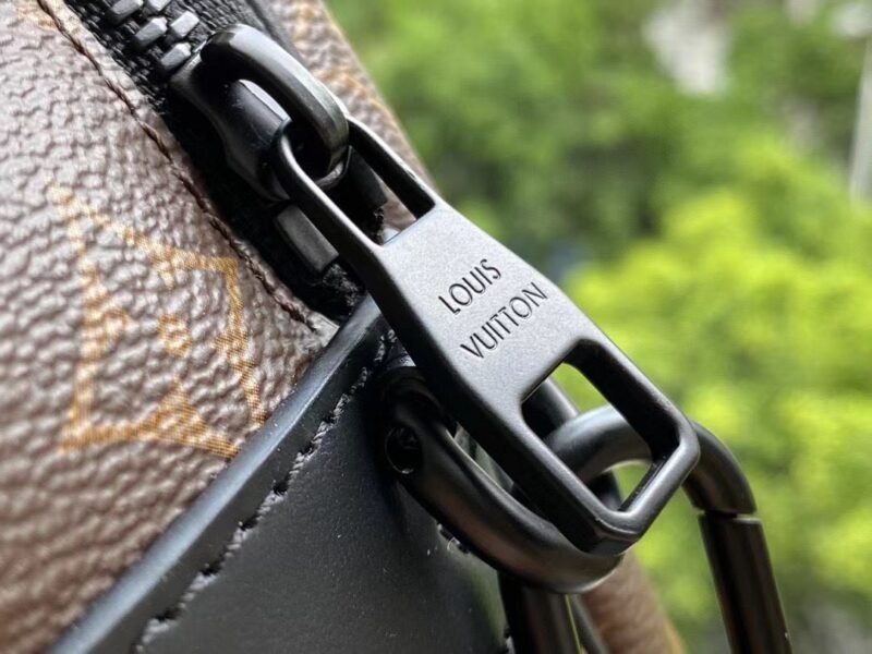 Louis Vuitton S Lock Bag-M45806-22*18*8CM