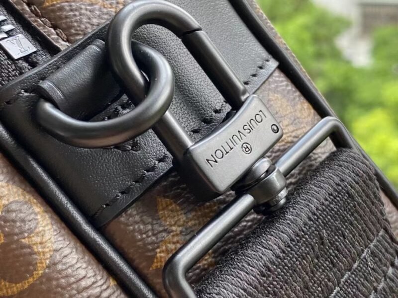 Louis Vuitton S Lock Bag-M45806-22*18*8CM