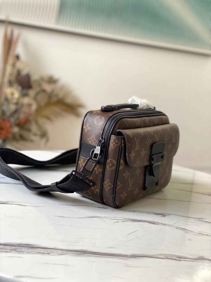 Louis Vuitton S Lock Bag-M45806-22*18*8CM