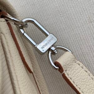 Louis Vuitton Buci Handbag-24.5 x 15.5 x 9CM