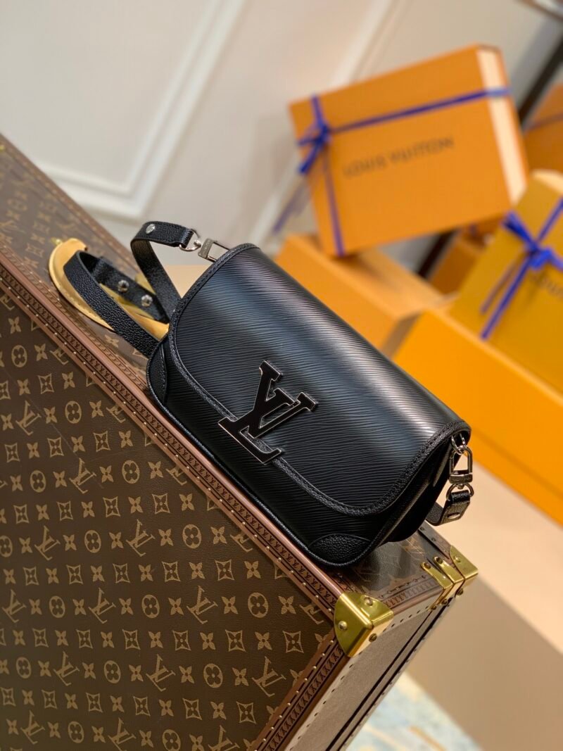 Louis Vuitton Buci Handbag-24.5 x 15.5 x 9CM