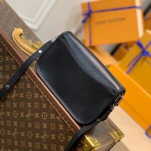 Louis Vuitton Buci Handbag-24.5 x 15.5 x 9CM