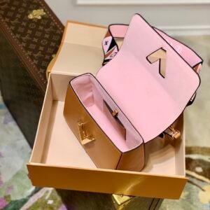 Louis Vuitton Twist MM-23*17*9.5CM