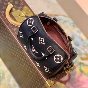 Louis Vuitton Wild at Heart Speedy Bandoulière 25-25*19*15CM