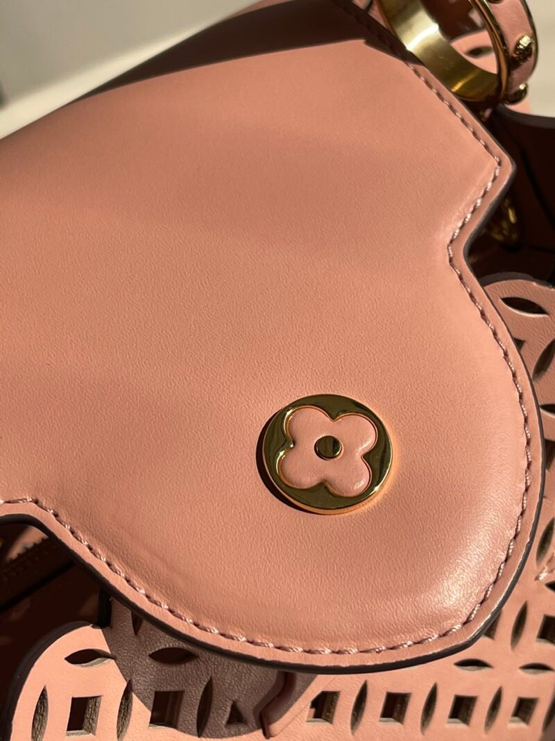 Louis Vuitton Capucines Handlebag-21* 14* 8&27*21*10CM