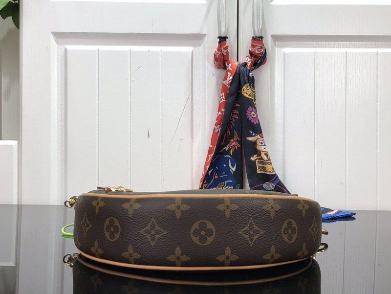 Louis Vuitton Loop Handbags-M40511-23*13*6CM