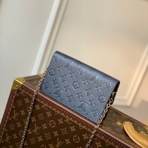 Louis Vuitton Vavin Handbags-19*13*4CM