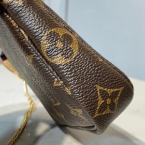 Louis Vuitton Pochette Accessoires-15.5*4*10.5CM