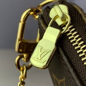 Louis Vuitton Pochette Accessoires-15.5*4*10.5CM