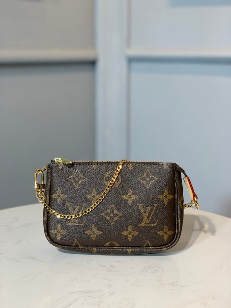 Louis Vuitton Pochette Accessoires-15.5*4*10.5CM