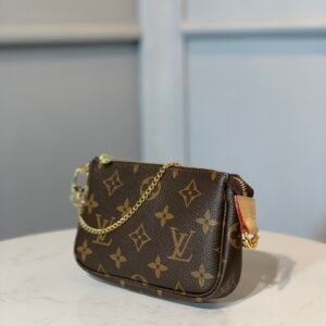 Louis Vuitton Pochette Accessoires-15.5*4*10.5CM