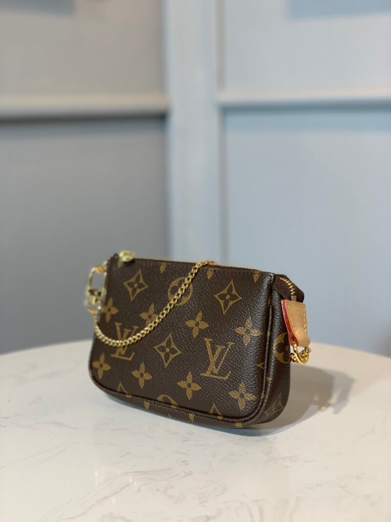 Louis Vuitton Pochette Accessoires-15.5*4*10.5CM