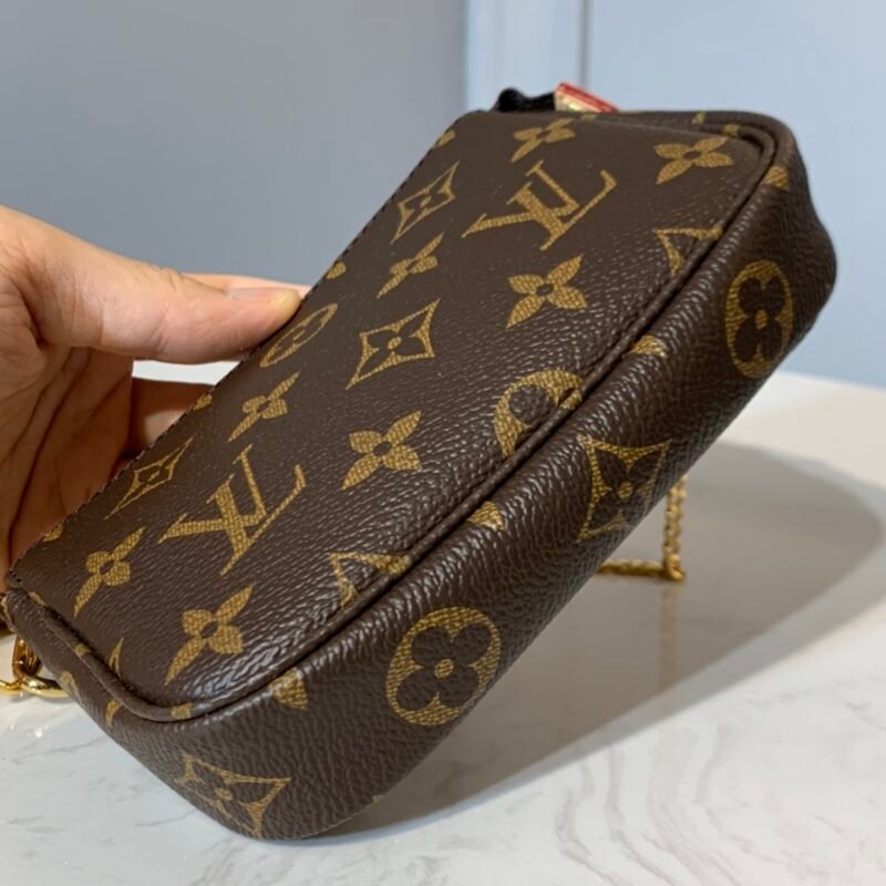 Louis Vuitton Pochette Accessoires-15.5*4*10.5CM