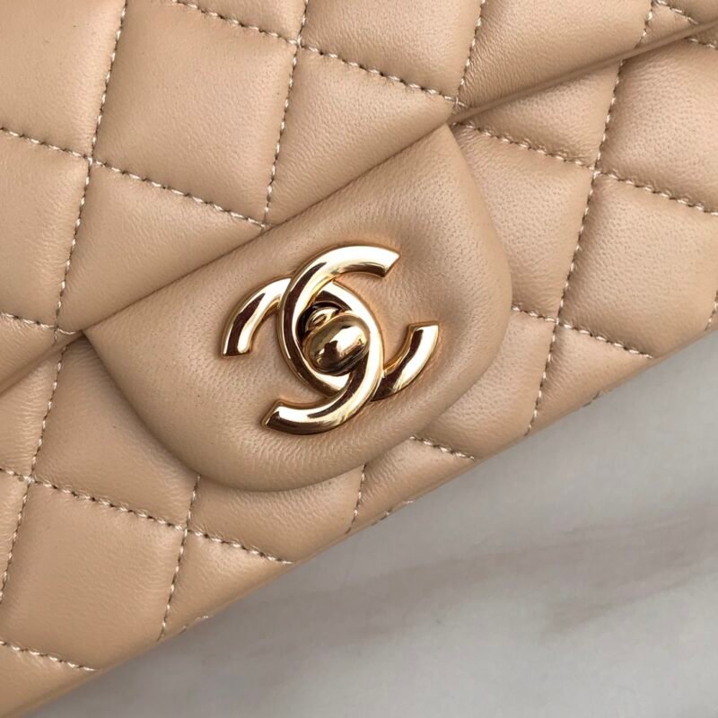 dwd-0765332rewwrewer_3_.jpg Ch@nel Flap Bag-Lambskin-Gold Hardware-20CM