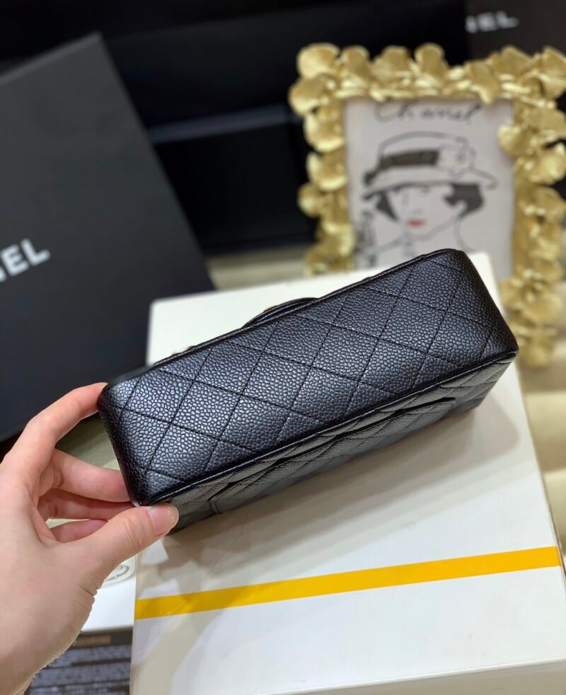 dwd-09347rewrwe_8_.jpg Ch@nel Flap Bag-Caviar-Gold Hardware-20CM