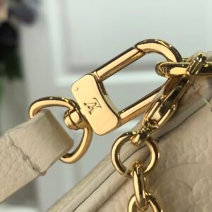 Louis Vuitton Easy Pouch On Strap-19×11.5x3CM
