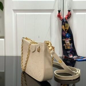 Louis Vuitton Easy Pouch On Strap-19×11.5x3CM