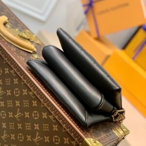 Louis Vuitton Coussin BB Bag-20*16*12 CM