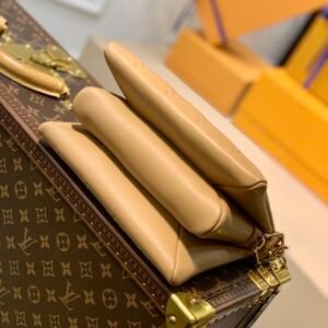 Louis Vuitton Coussin BB Bag-20*16*12 CM