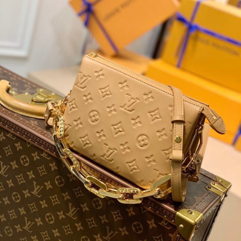 Louis Vuitton Coussin BB Bag-20*16*12 CM