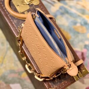 Louis Vuitton Coussin BB Bag-20*16*12 CM