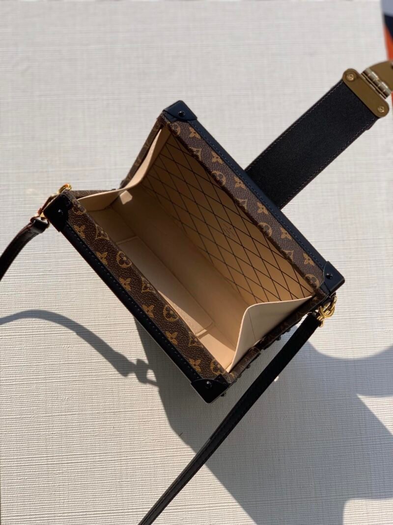 erwrwerwerteetrerty_6_.jpg Louis Vuitton Petite Malle-20*5*12.5CM