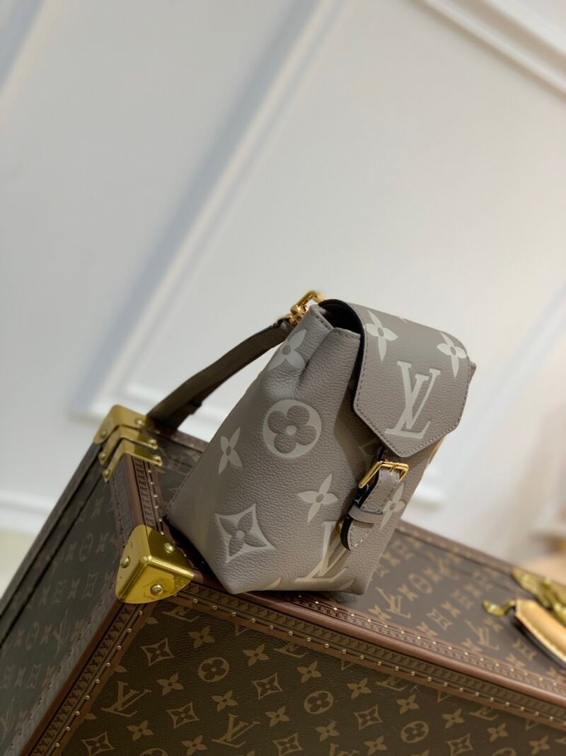 ewrewrwe_7_.jpg Louis Vuitton By The Pool Backpack M80738-13*19*8CM