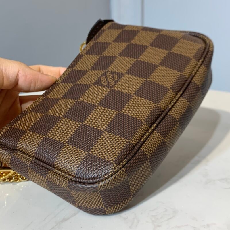 Louis Vuitton Pochette Accessoires-15.5*4*10.5CM