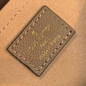 Louis Vuitton Montaigne BB-29*20*13CM