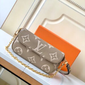 Louis Vuitton Wallet on Chain Ivy-23.5 x 12.0 x 4.3 CM