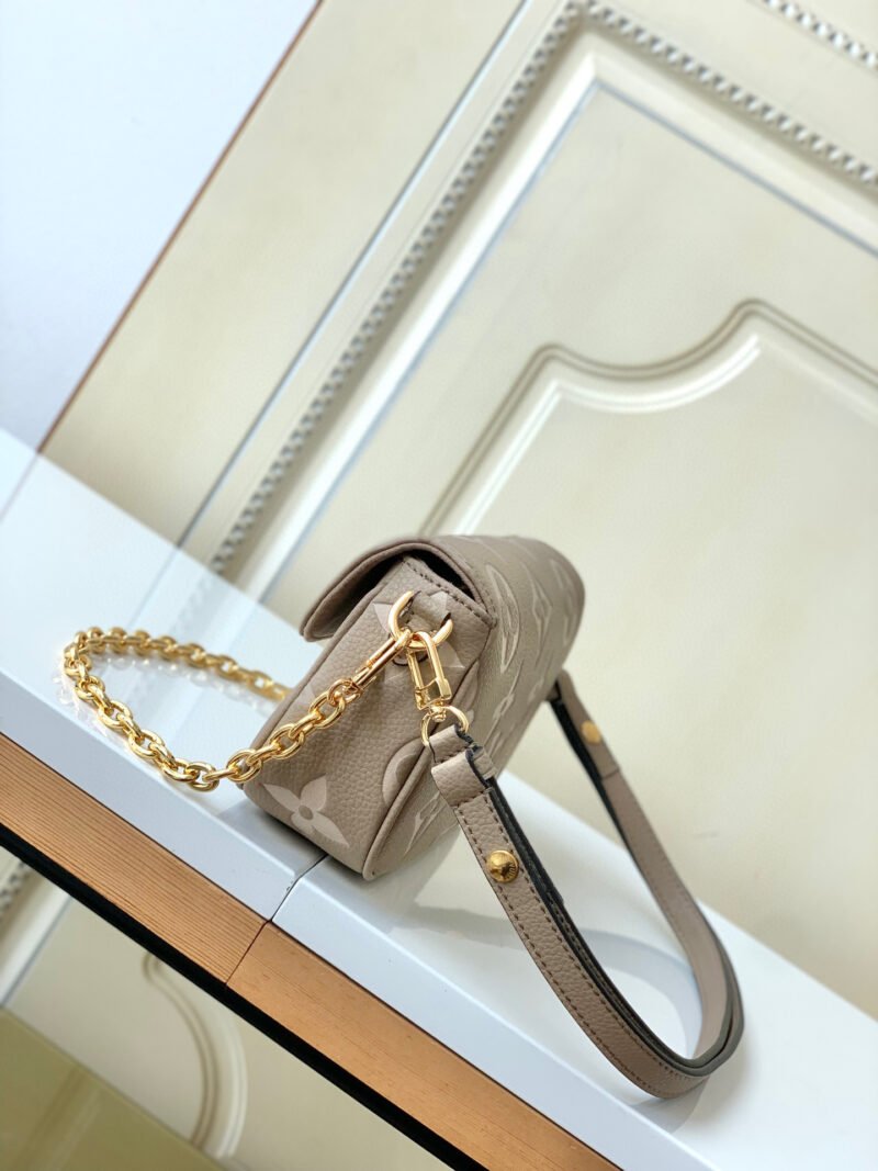 Louis Vuitton Wallet on Chain Ivy-23.5 x 12.0 x 4.3 CM