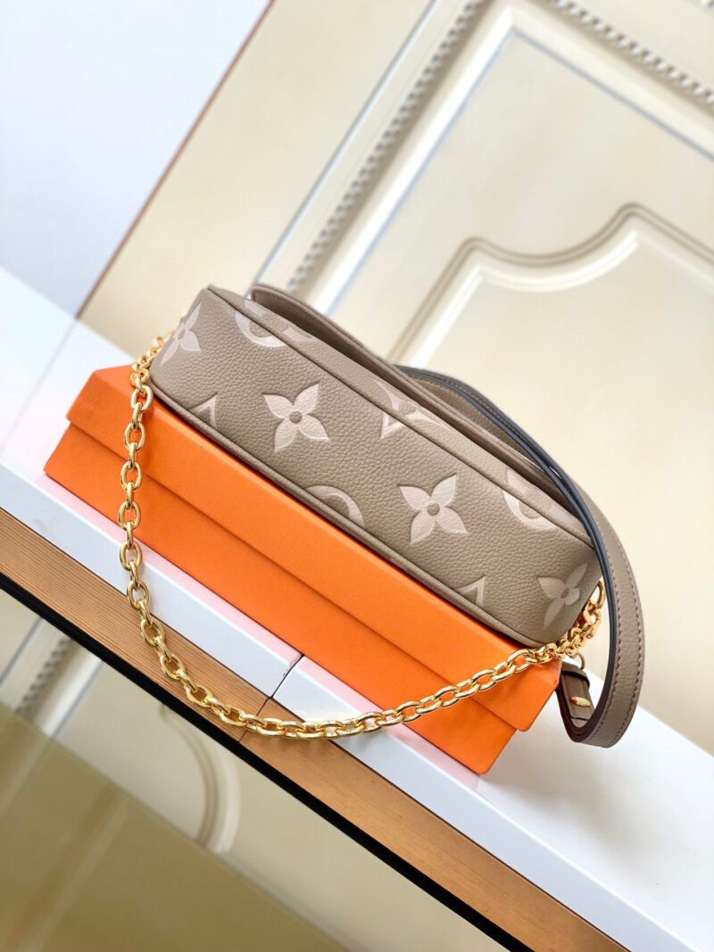 Louis Vuitton Wallet on Chain Ivy-23.5 x 12.0 x 4.3 CM