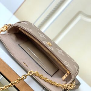 Louis Vuitton Wallet on Chain Ivy-23.5 x 12.0 x 4.3 CM