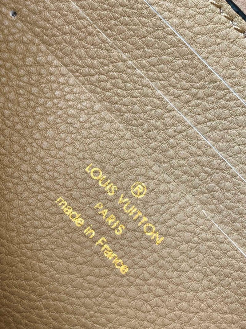 Louis Vuitton Wallet on Chain Ivy-23.5 x 12.0 x 4.3 CM