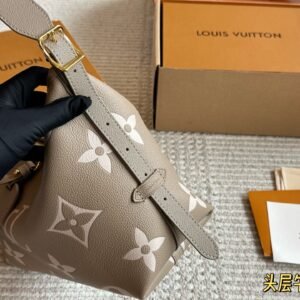 LOUIS VUITTON CARRYALL PM CarryAll PM 29*22cm