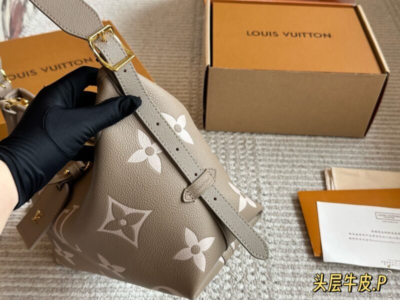 LOUIS VUITTON CARRYALL PM CarryAll PM 29*22cm