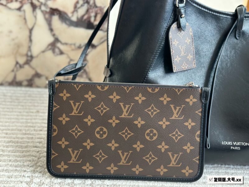 imgi_2_1.jpg LOUIS VUITTON CARRYALL DARK GM 42*30cm
