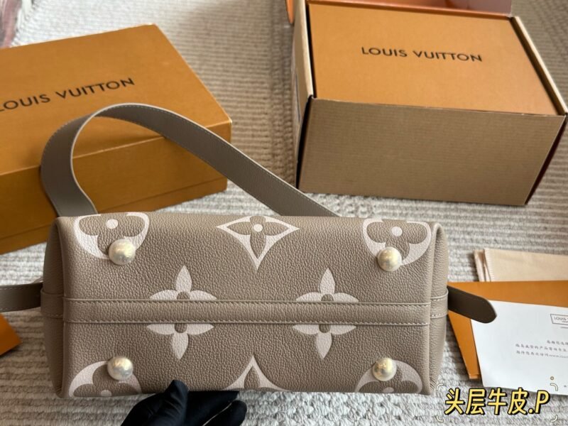 LOUIS VUITTON CARRYALL PM CarryAll PM 29*22cm