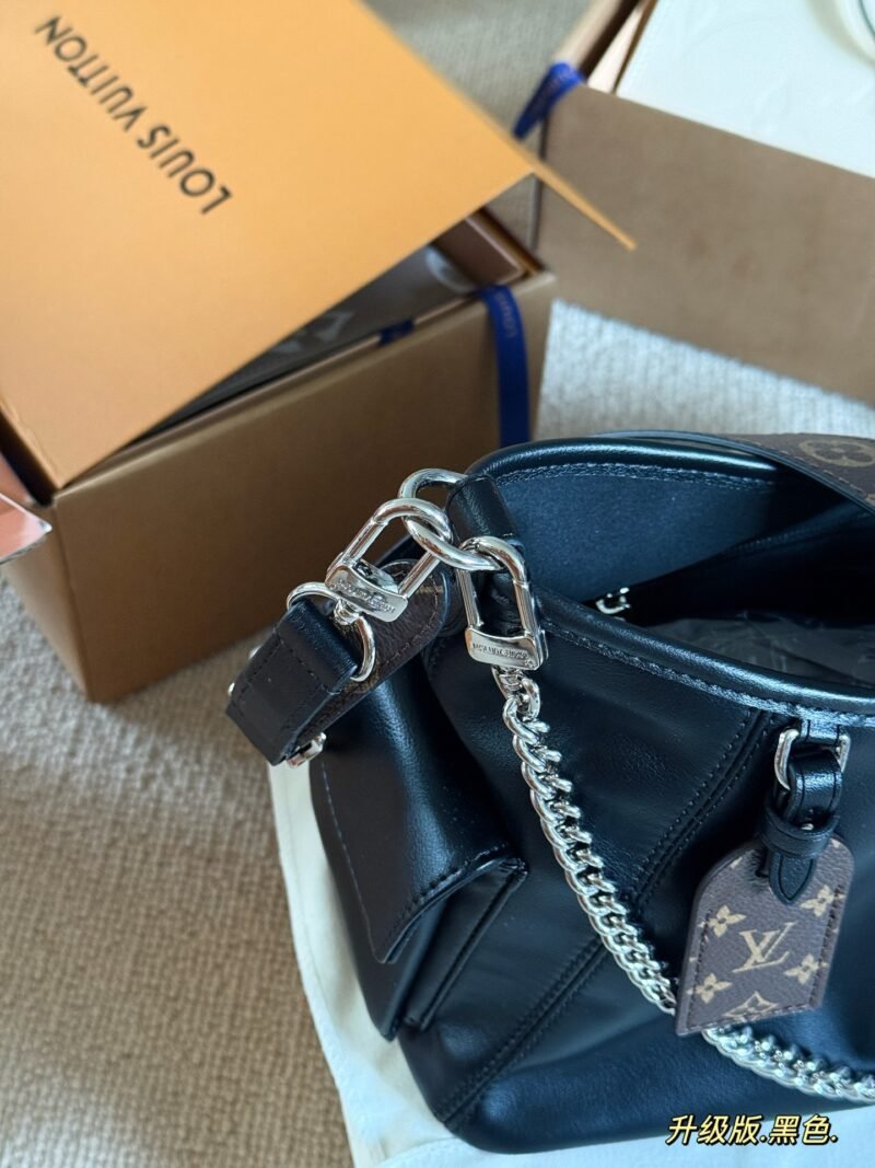 LOUIS VUITTON CARRYALL DARK PM 33*23*15cm