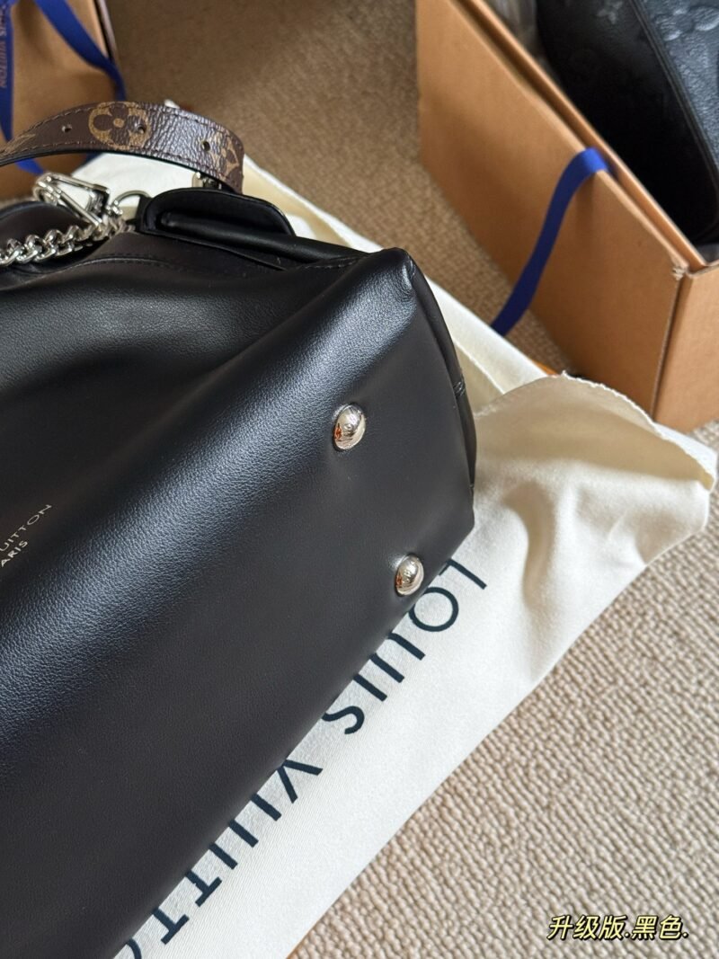 LOUIS VUITTON CARRYALL DARK PM 33*23*15cm